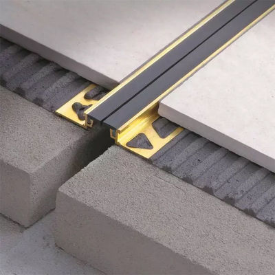 Giunto di dilatazione di legno ceramico del pavimento della disposizione di alluminio delle mattonelle del metallo