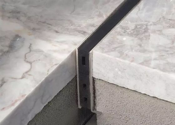 disposizione di finitura del bordo delle mattonelle della striscia della disposizione di alluminio delle mattonelle di 2.5m per il pavimento di legno