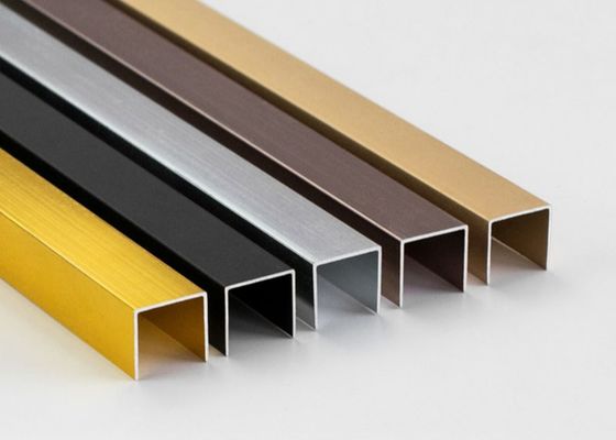 la disposizione d'angolo di alluminio delle mattonelle della disposizione di alluminio delle mattonelle di 3.0m ha anodizzato