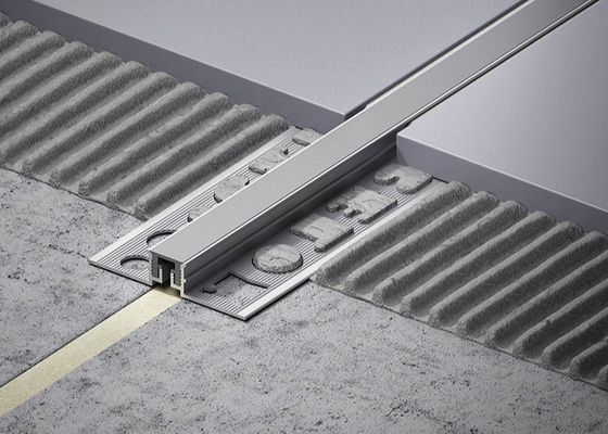 Giunto di alluminio del movimento delle mattonelle per la disposizione di legno di Andtile del pavimento del giunto di controllo di espansione