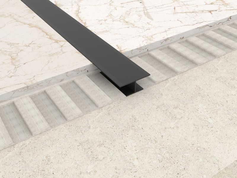 Le strisce di alluminio piane della sezione sottile di Z hanno anodizzato il di alluminio sottile di alluminio