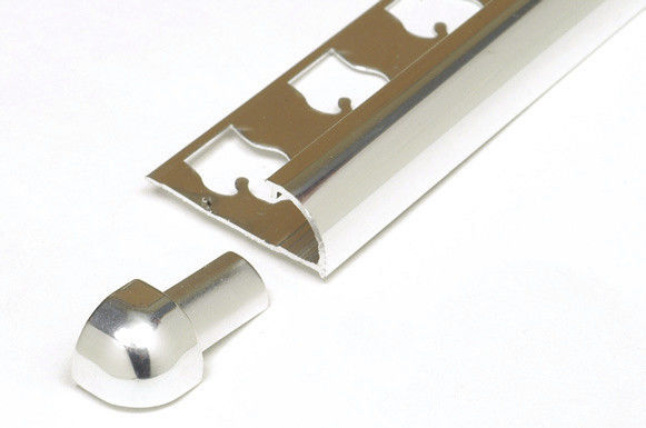 Le mattonelle di alluminio rotonde sistemano i colori metallici dell'alta della corrosione di resistenza delle scale colla all'aperto del silicone