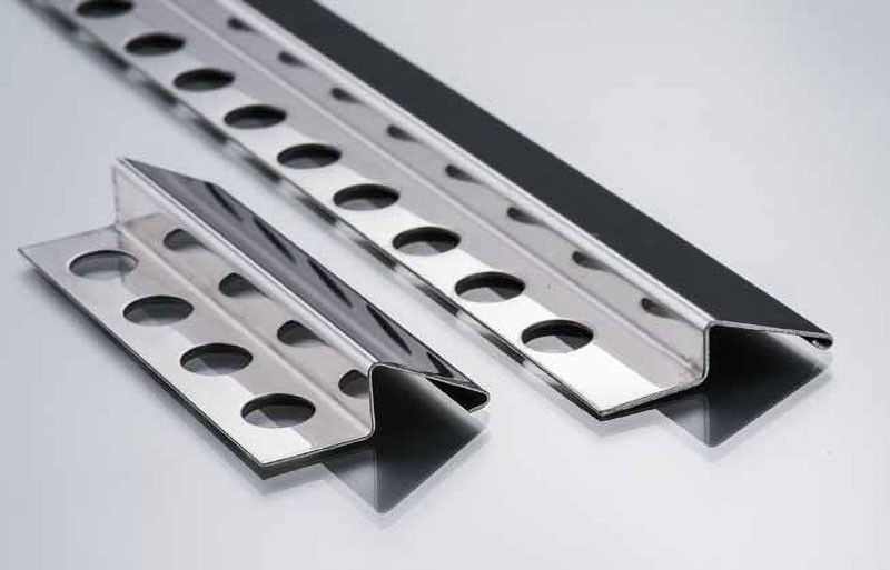 Linea di forma dell'angolo T della disposizione della piastrella per pavimento della striscia di transizione di acciaio inossidabile della decorazione