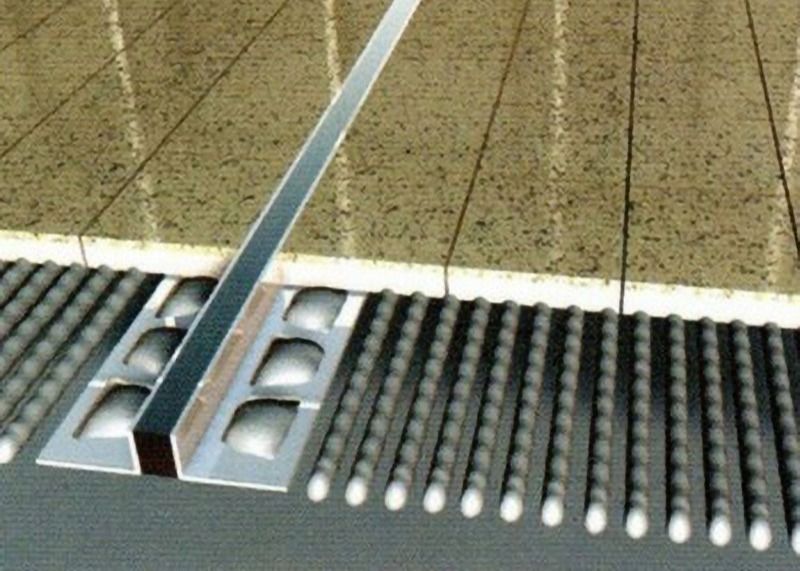 Giunto di alluminio del movimento delle mattonelle per la disposizione di legno di Andtile del pavimento del giunto di controllo di espansione