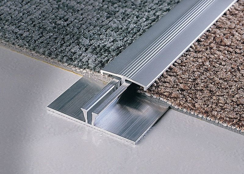 Strisce di bordo di alluminio del tappeto della scala di Grace Surface Aluminum Carpet Trim