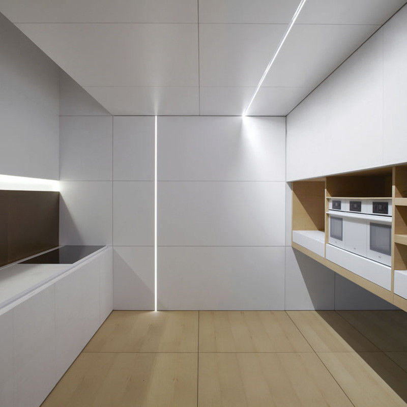 luce di striscia di 2.5m LED che monta Manica per le strisce di illuminazione del LED