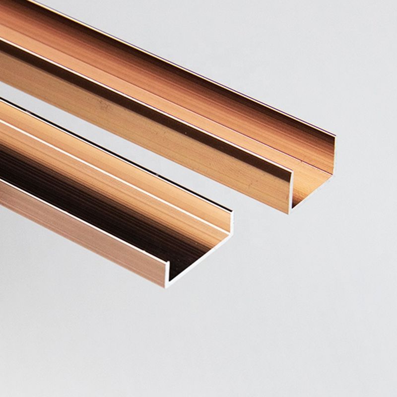 La decorazione di alluminio della disposizione delle mattonelle dell'oro della spazzola di 10MM ha lucidato