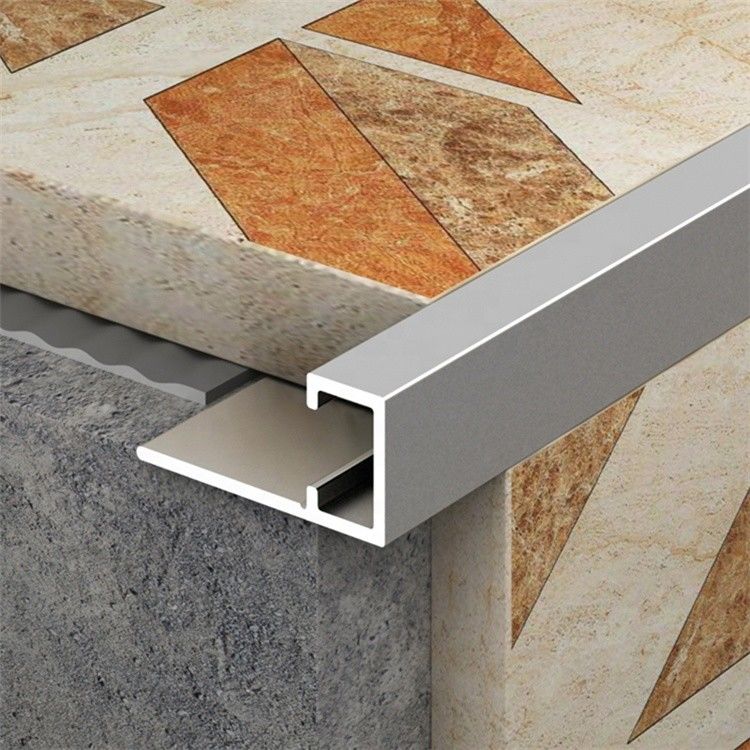 decorazione domestica di alluminio delle mattonelle di 25mm della disposizione esterna dell'angolo