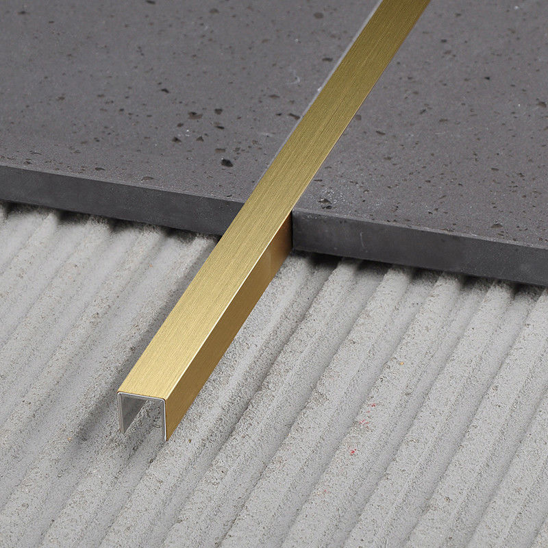 L'installazione facile U della disposizione d'ottone delle mattonelle della decorazione 8mm del pavimento della parete modella la disposizione di rame delle mattonelle
