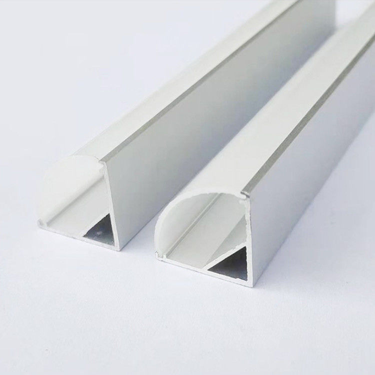 2.7m hanno messo il profilo di alluminio del LED per la luce di striscia principale