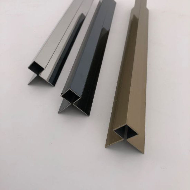 Disposizione quadrata decorativa d'acciaio del bordo delle mattonelle delle strisce 2.0mm di Sqstainless dello specchio